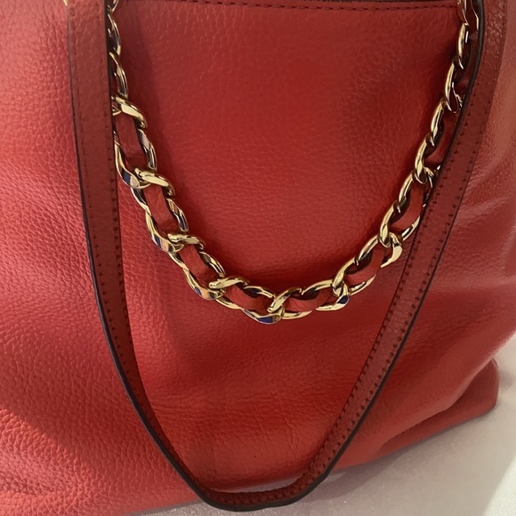 Gorgeous Michael Kors Coral Shade Leather Handbag - Picture 2 of 15